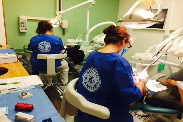 Hazte Odontólogo/a voluntario/a de la Clinica Dental de Barcelona - Acción